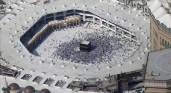 Congregational prayers resume at Grand Mosque in Mecca