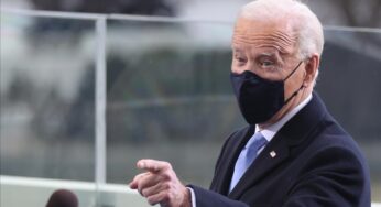 Biden warns dark days ahead as he outlines COVID plan